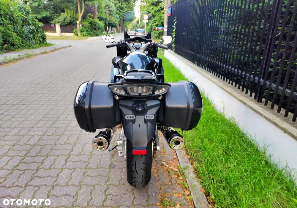 Yamaha FJR - 10