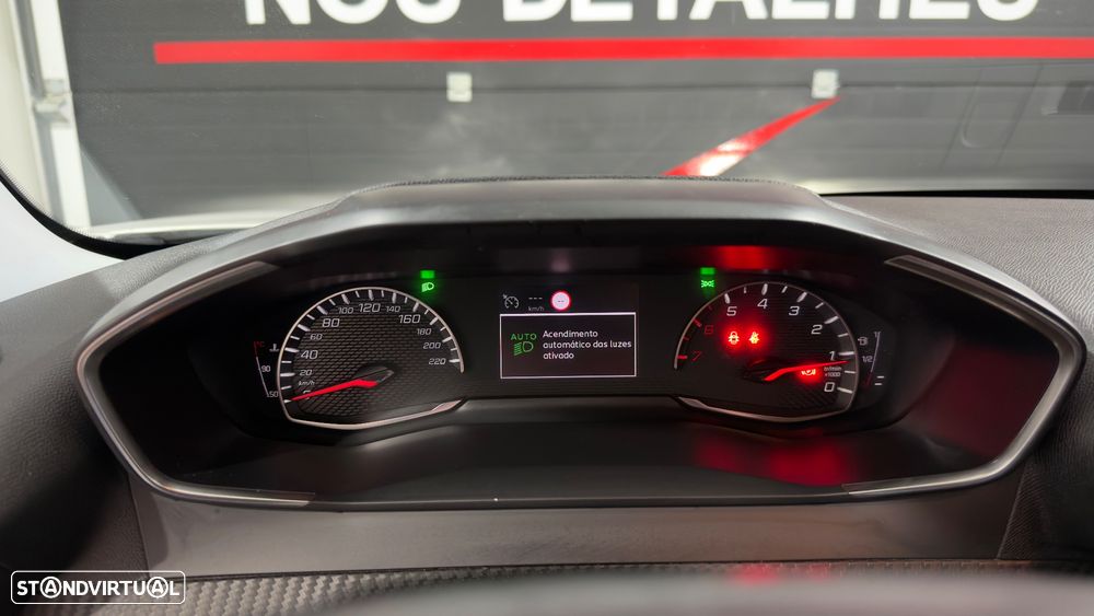 Peugeot 2008 PureTech 130 Allure - 18