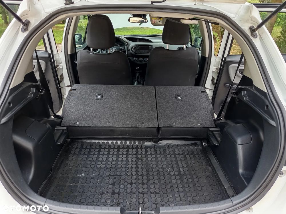 Toyota Yaris - 7