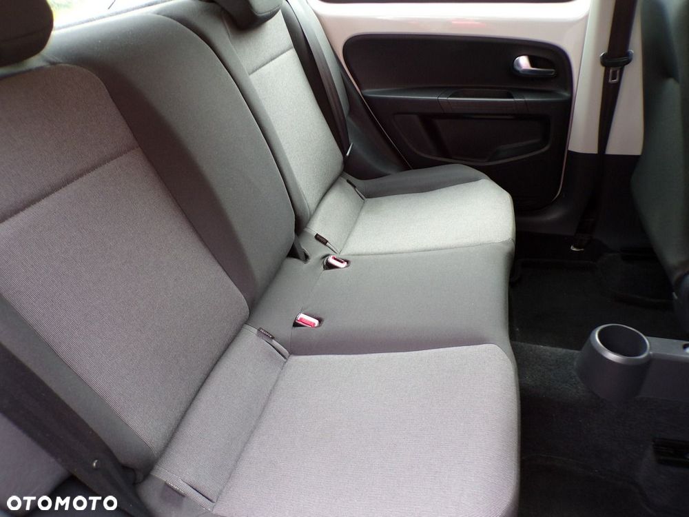 Volkswagen up! - 26