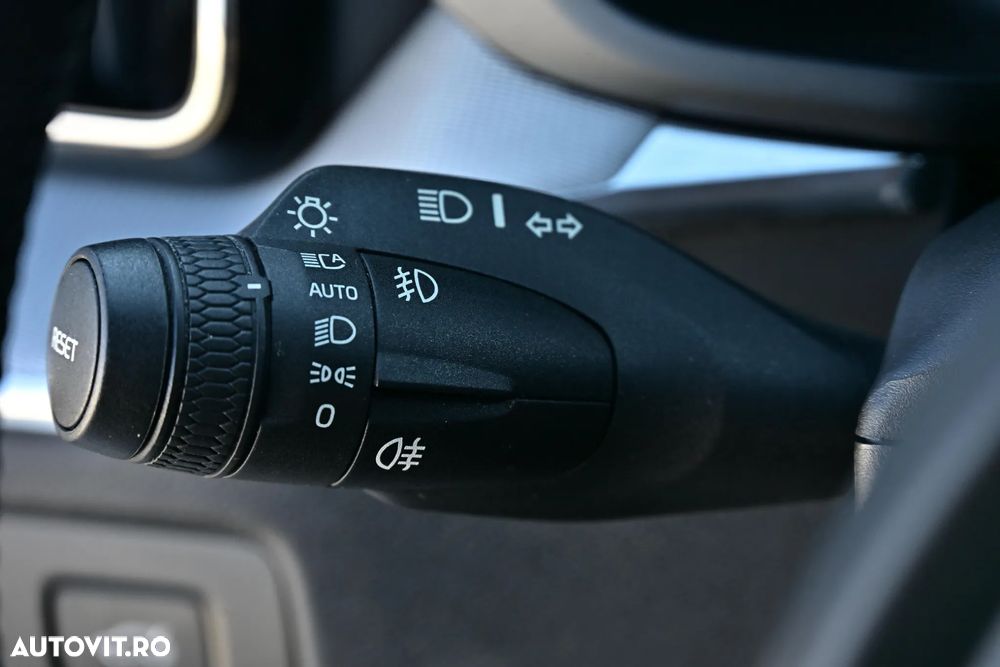 Volvo XC 60 D5 AWD Geartronic Inscription - 28