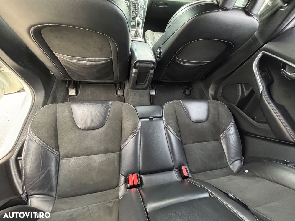 Volvo V40 D4 VEA R-Design - 10