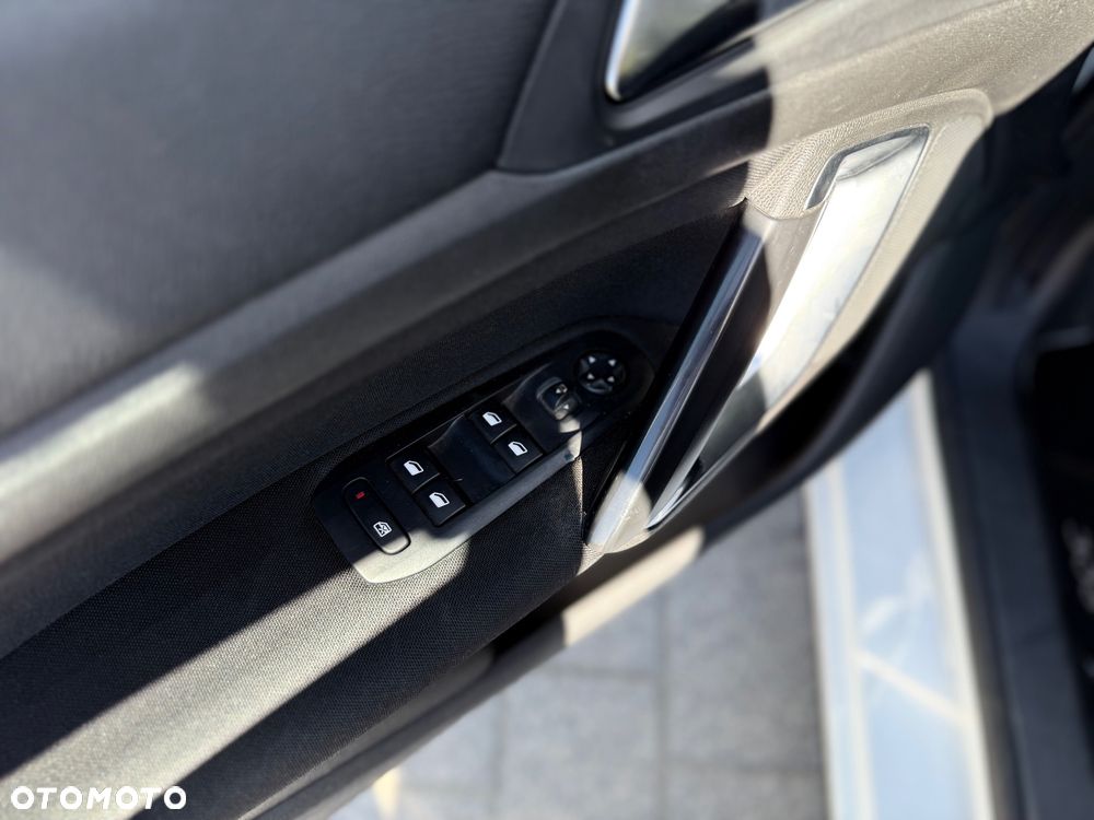 Peugeot 308 1.6 THP Allure - 17