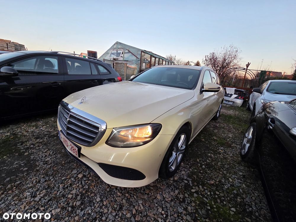 Mercedes-Benz Klasa E - 2