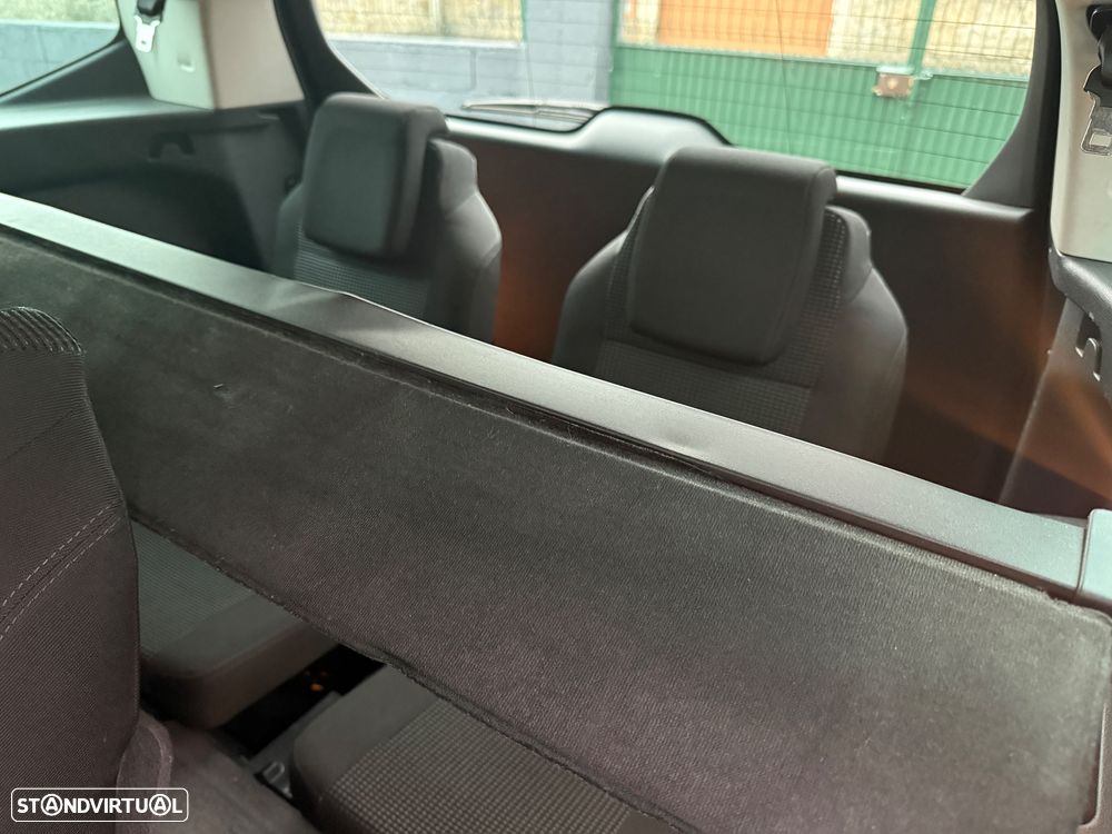 Peugeot 5008 1.6 HDi 7L Access - 20