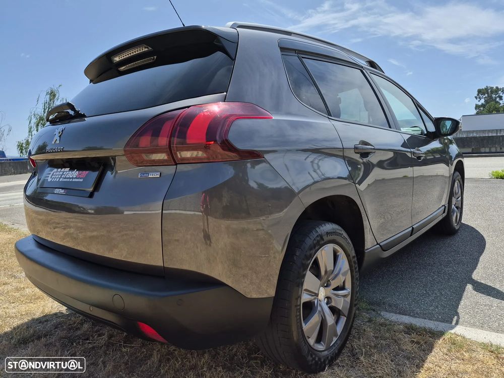 Peugeot 2008 1.2 PureTech Style - 4