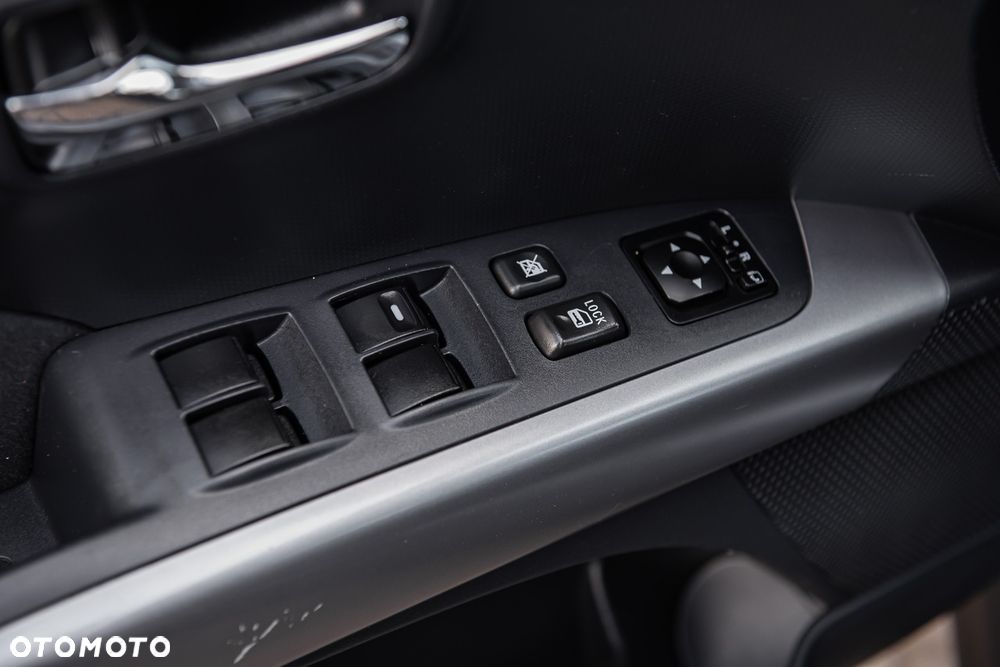 Mitsubishi Outlander - 16