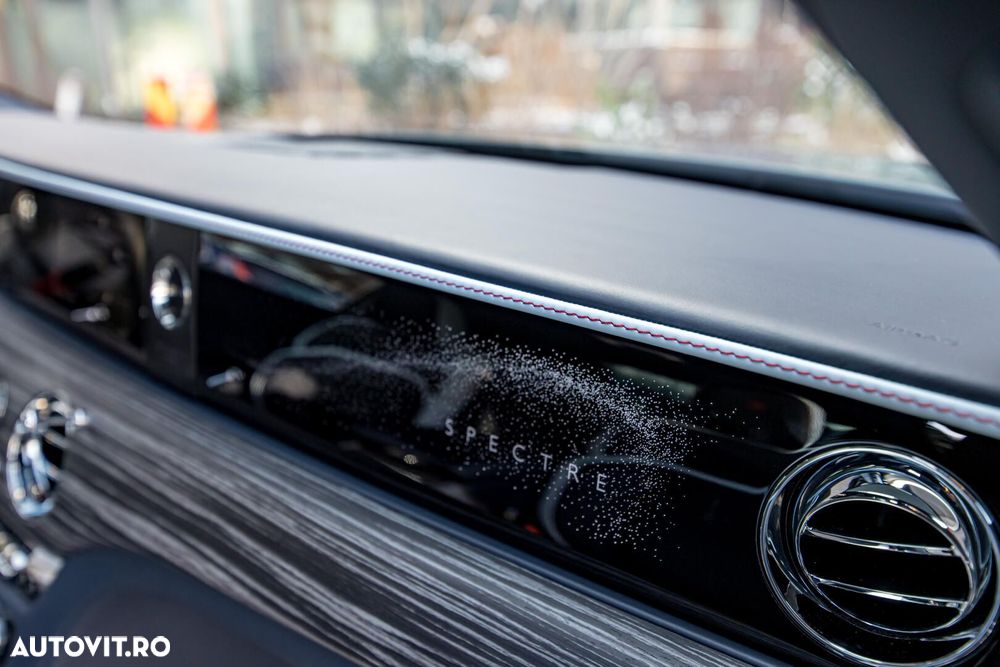 Rolls-Royce Spectre - 29