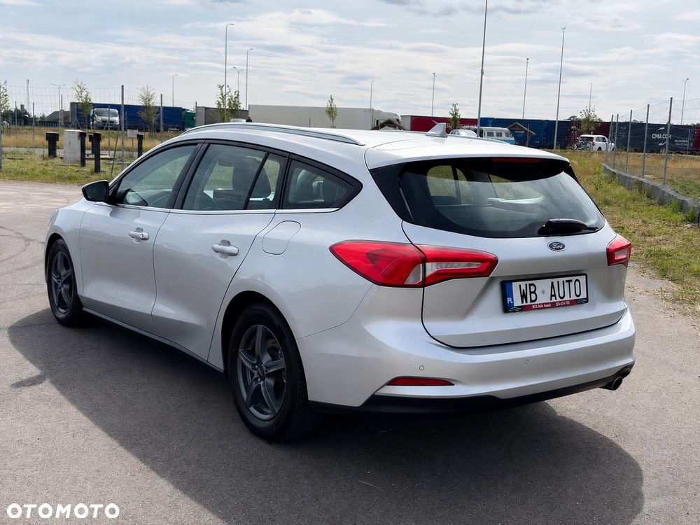Ford Focus 1.5 EcoBlue STart-Stopp-System TITANIUM - 4