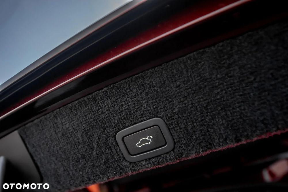 Volvo XC 60 D5 AWD R-Design Momentum - 15