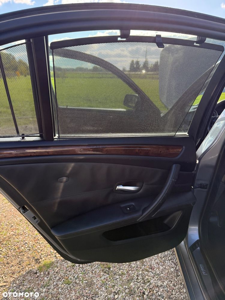 BMW Seria 5 530i - 16