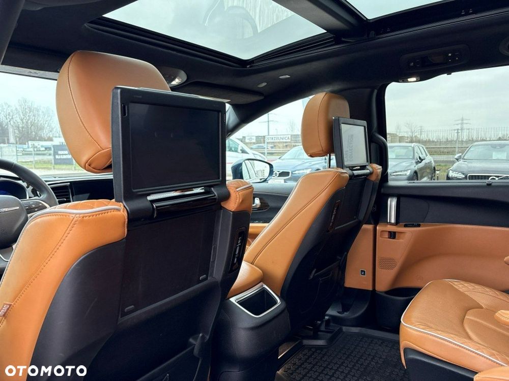 Chrysler Pacifica - 17