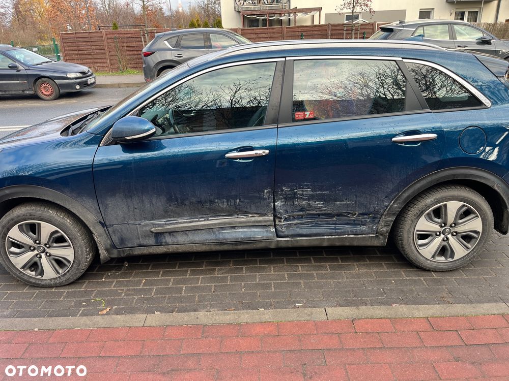 Kia Niro 1.6 GDI Hybrid L - 1