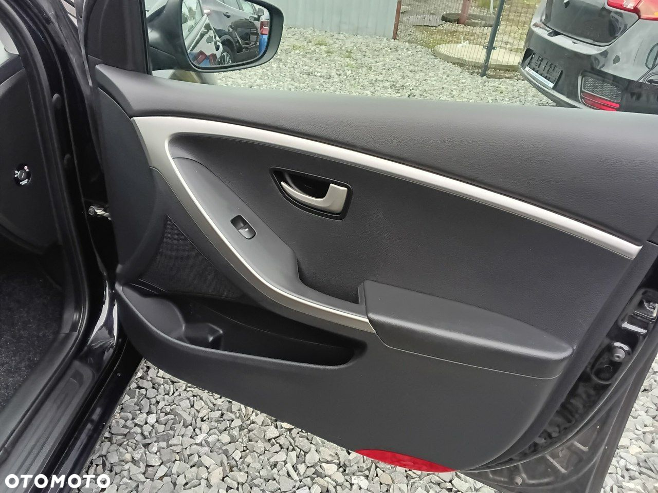 Hyundai i30 - 30