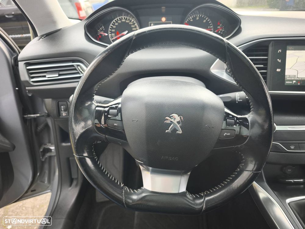 Peugeot 308 SW BlueHDi 120 Stop & Start Allure - 11
