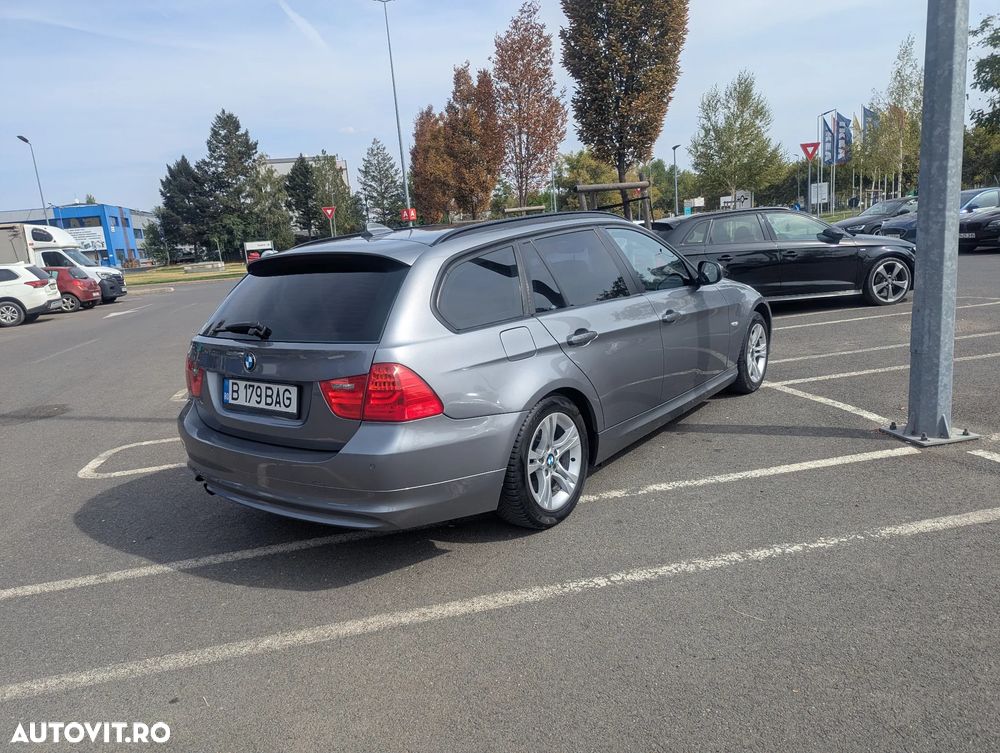 BMW Seria 3 318d Touring - 3