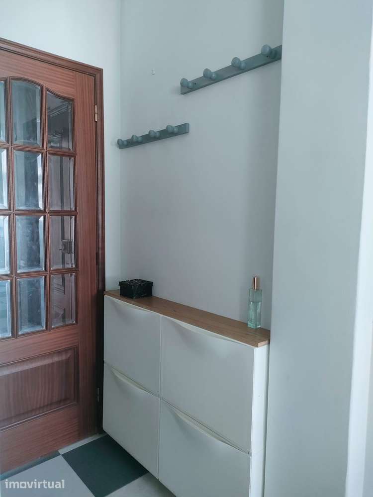 Apartamento T2 situado na zona histórica da Lourinhã. - Grande imagem: 4/12