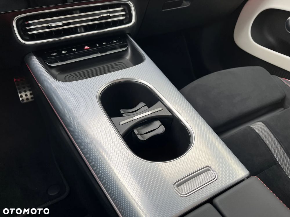 Mercedes-Benz CLA - 17