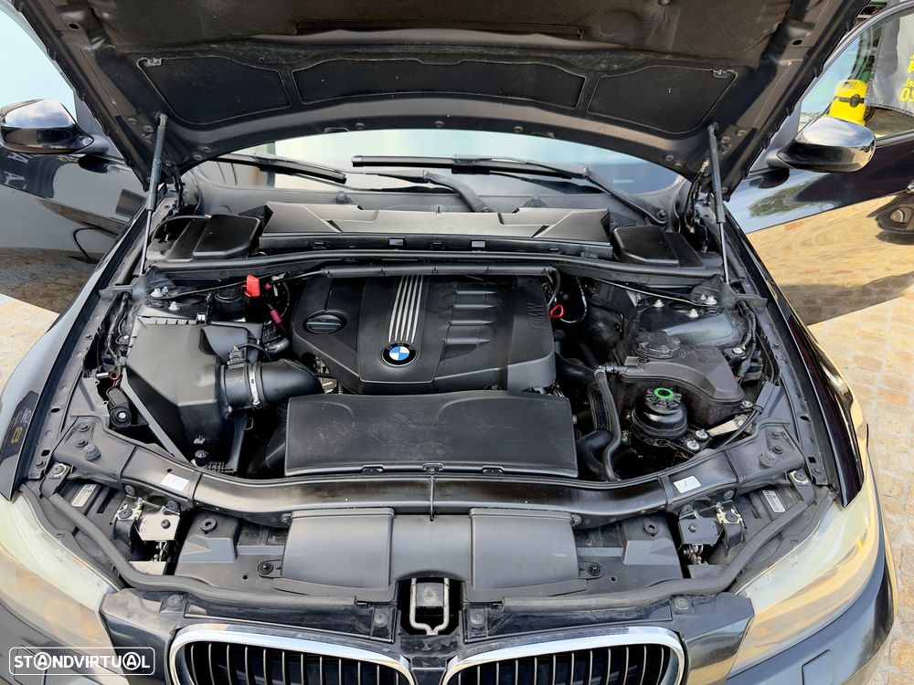 BMW 320 d Navigation Sport - 30