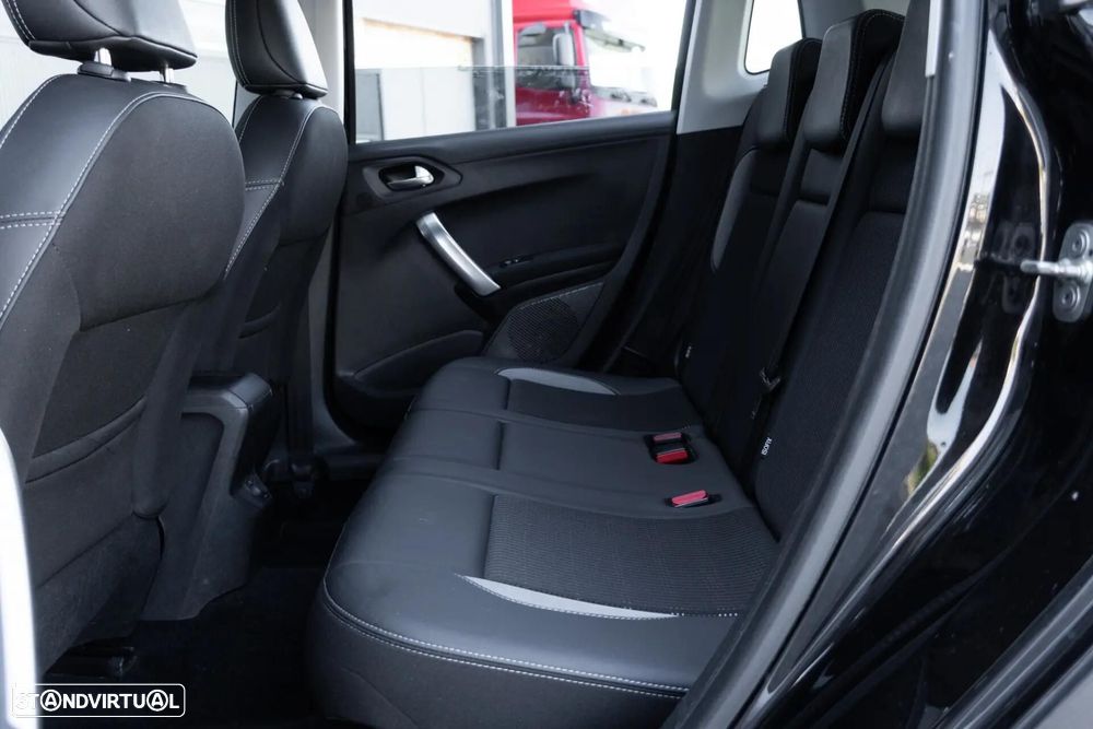 Peugeot 2008 1.2 PureTech Signature - 21