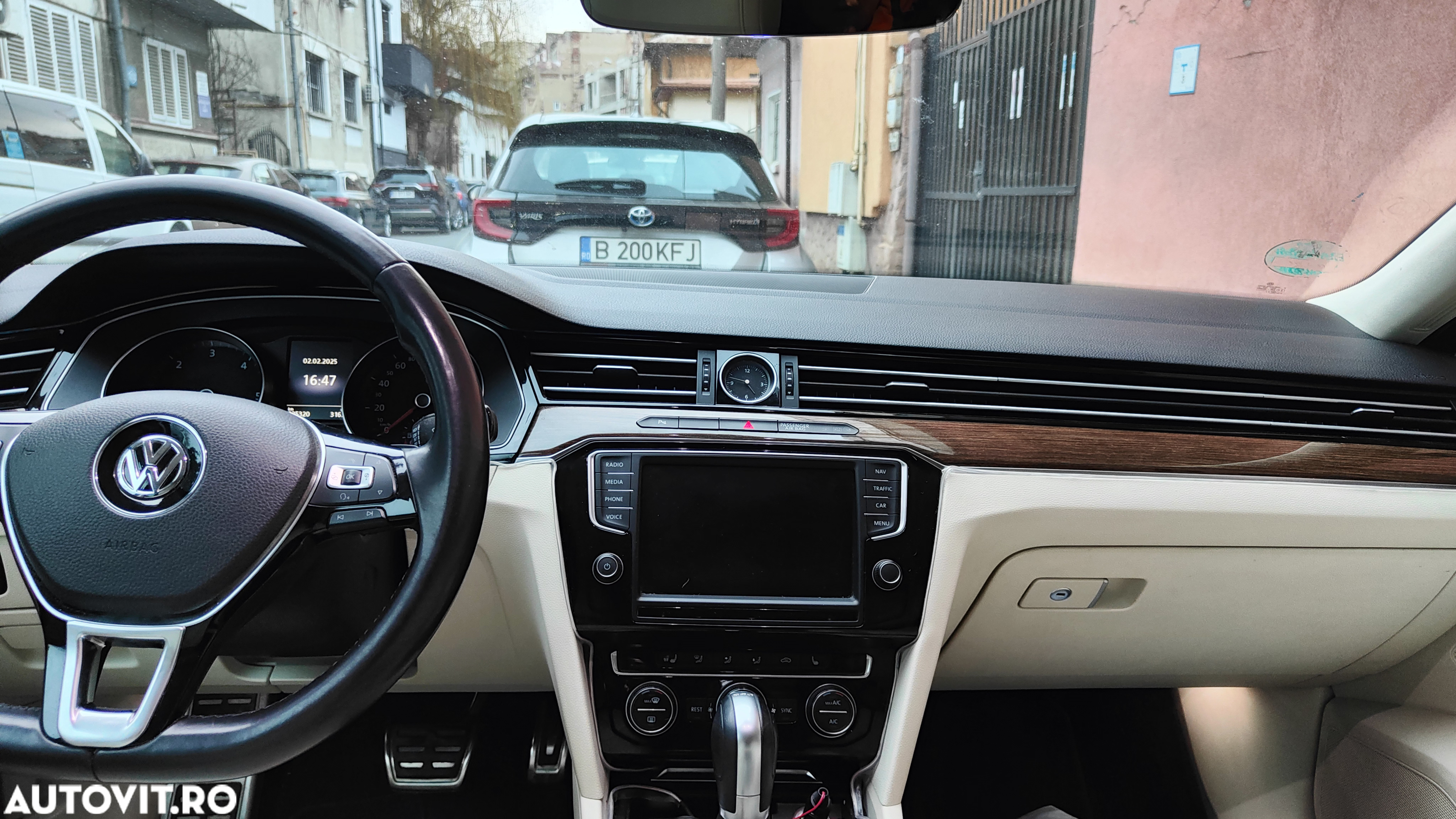 Volkswagen Passat Variant 2.0 TDI DSG Highline - 9