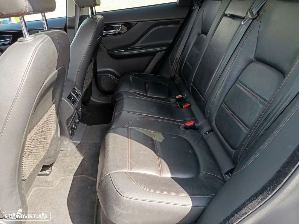 Jaguar F-Pace 2.0 i4D Prestige AWD - 11