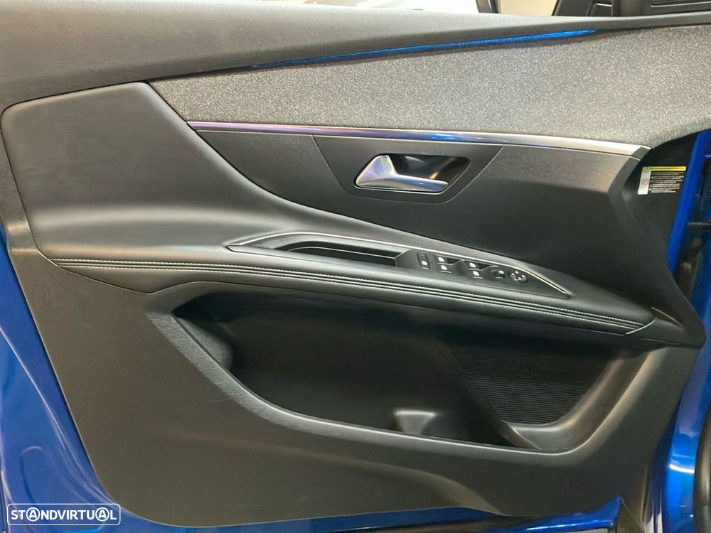 Peugeot 3008 1.2 PureTech Allure EAT8 - 17