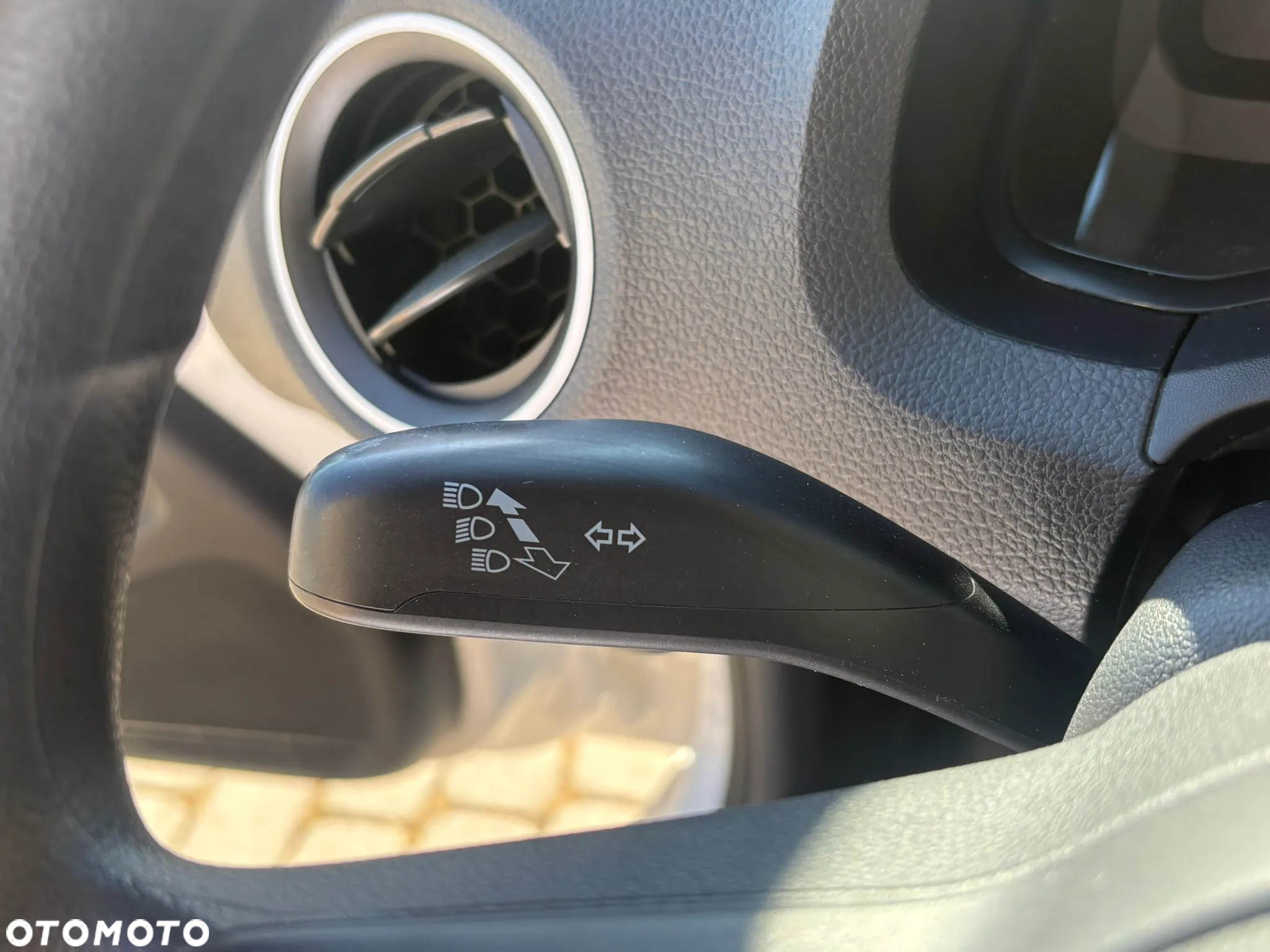 Volkswagen up! white style - 23