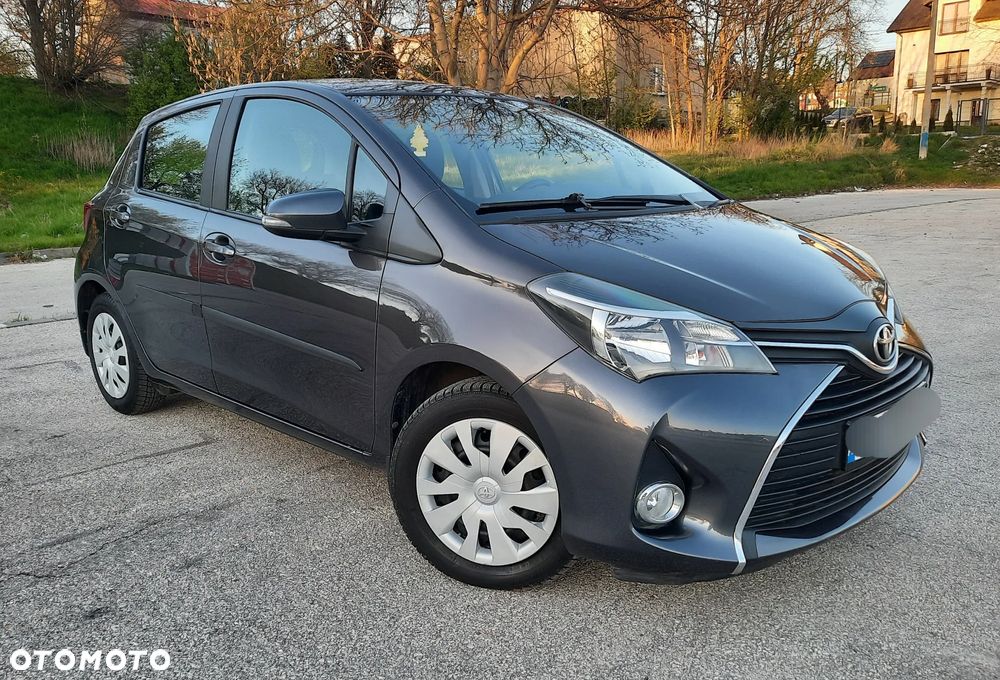 Toyota Yaris 1.33 Premium EU6 - 12