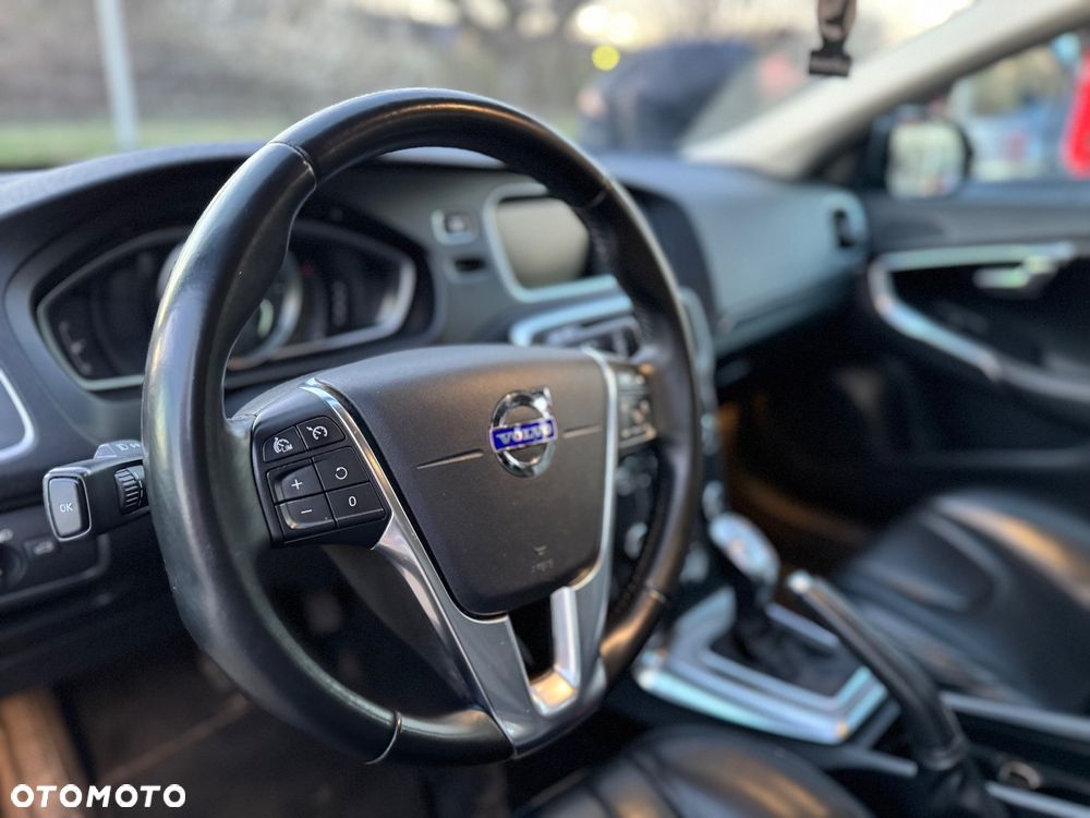 Volvo V40 D3 Momentum - 7