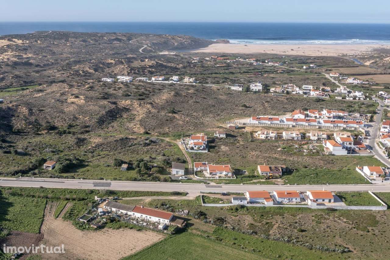 PROJETO ÚNICO PARA CENTRO DE SURF EM CARRAPATEIRA - ALJEZUR - Grande imagem: 2/5