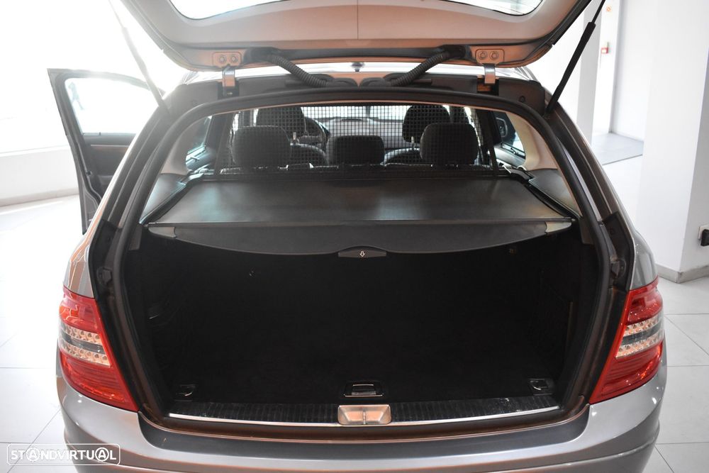 Mercedes-Benz C 220 CDi Avantgarde BlueEfficiency - 46