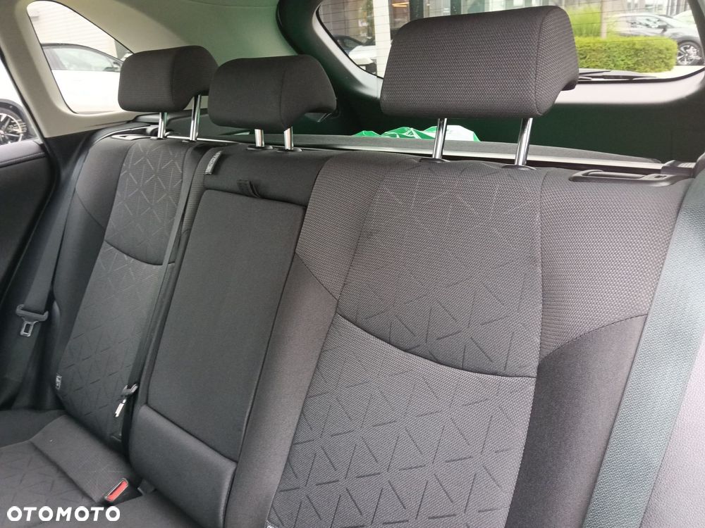 Toyota RAV4 - 11