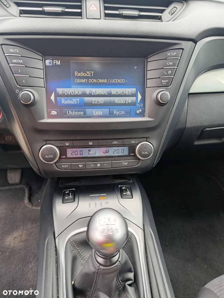 Toyota Avensis 2.0 D-4D Premium - 7