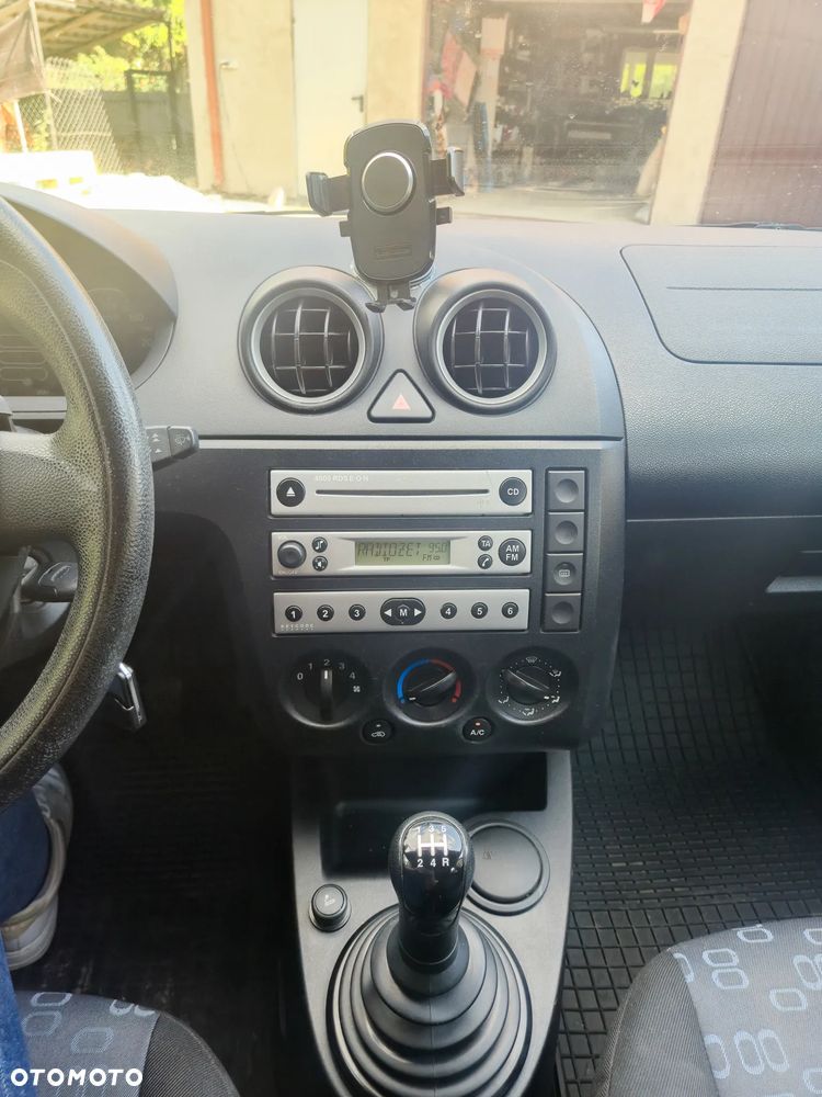 Ford Fiesta 1.3 Ambiente - 14