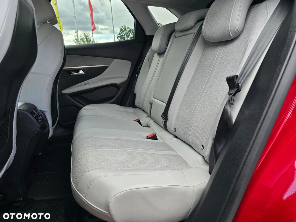 Peugeot 3008 1.2 PureTech Allure Pack S&S EAT8 - 17