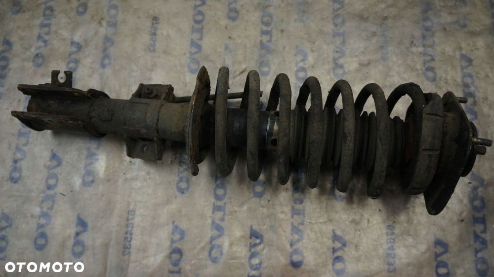 volvo 850 v70 s70 amortyzator macpherson t5 - 1