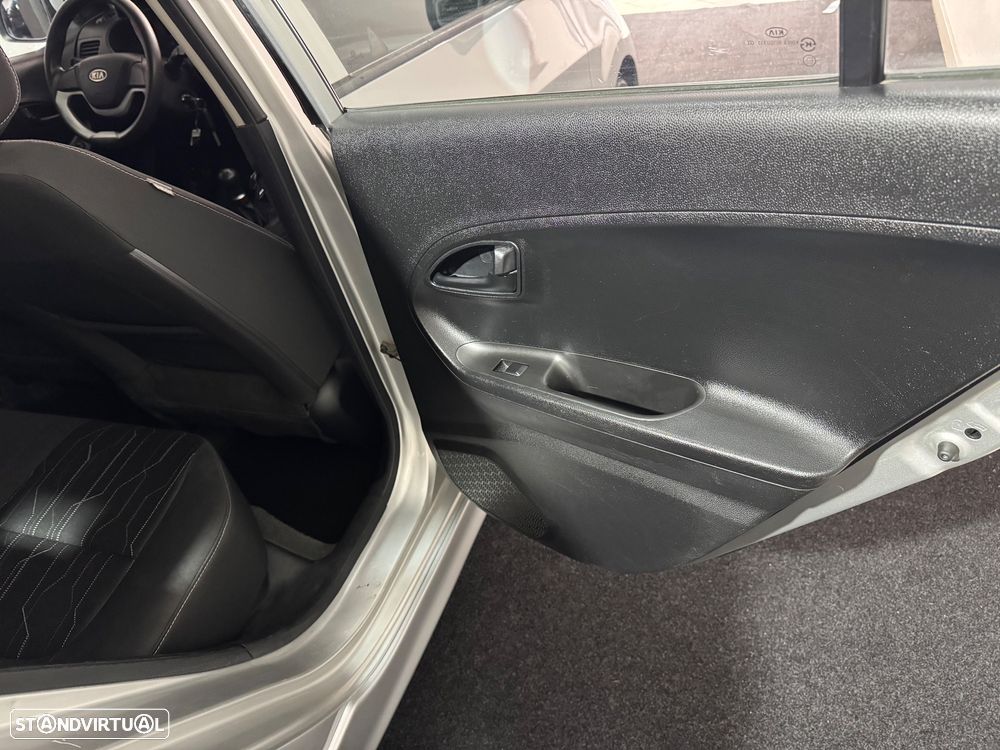 Kia Picanto 1.1L EX Sport - 13