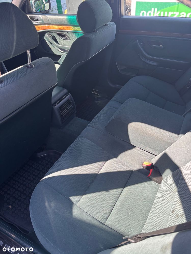 BMW Seria 5 520i - 11