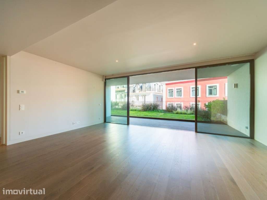 Apartamento T3 com Jardim Privativo junto à Avenida da Liberdade - Grande imagem: 3/38
