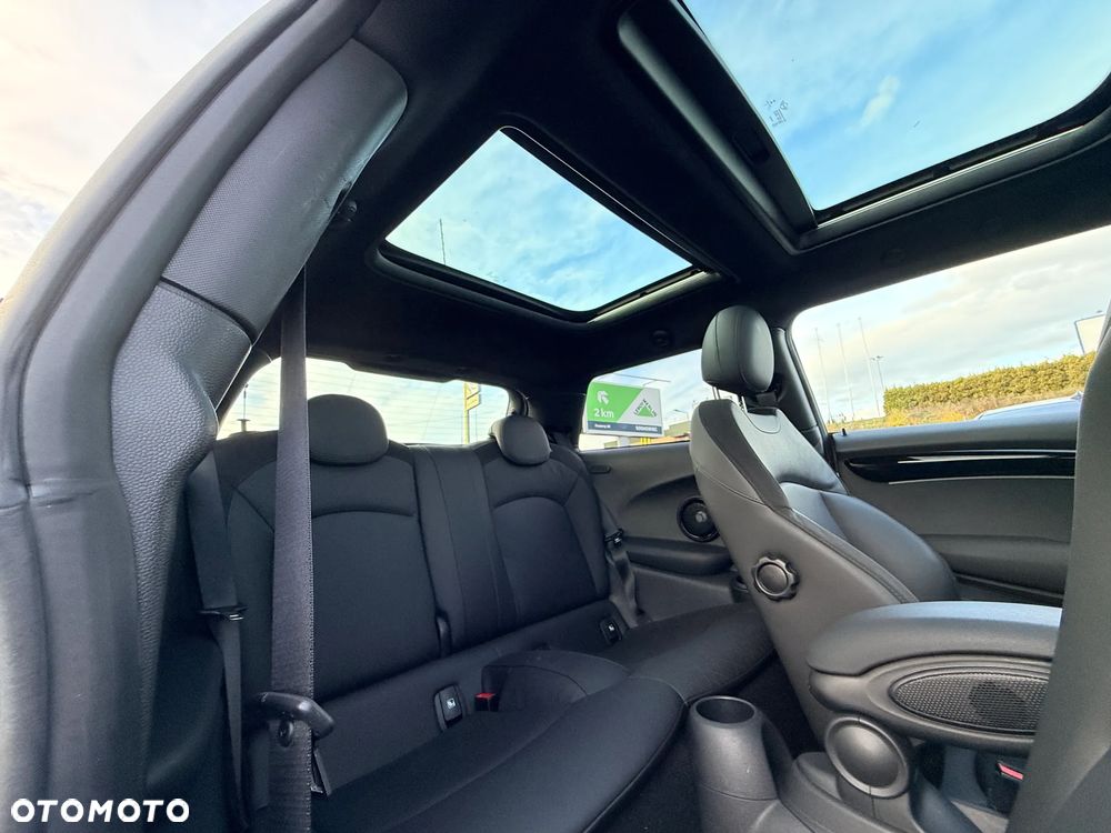 MINI Cooper SE Electric Trim - 26