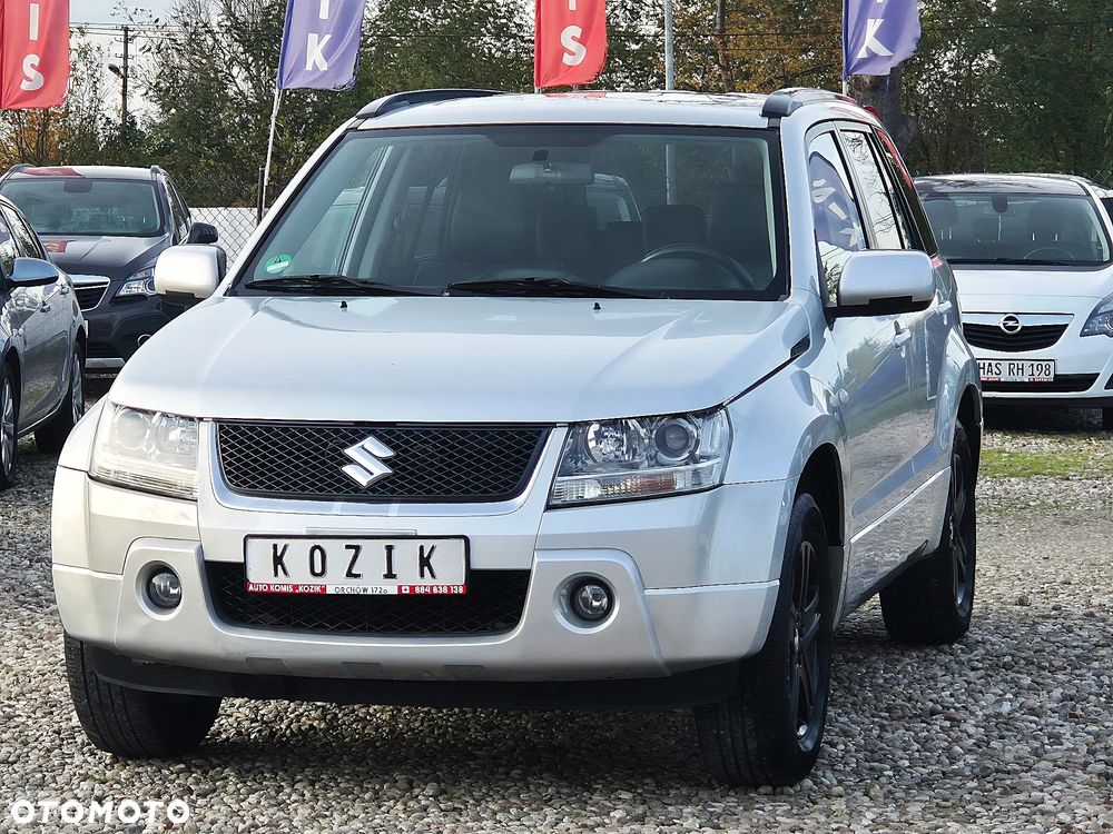 Suzuki Grand Vitara 2.0 De luxe - 2