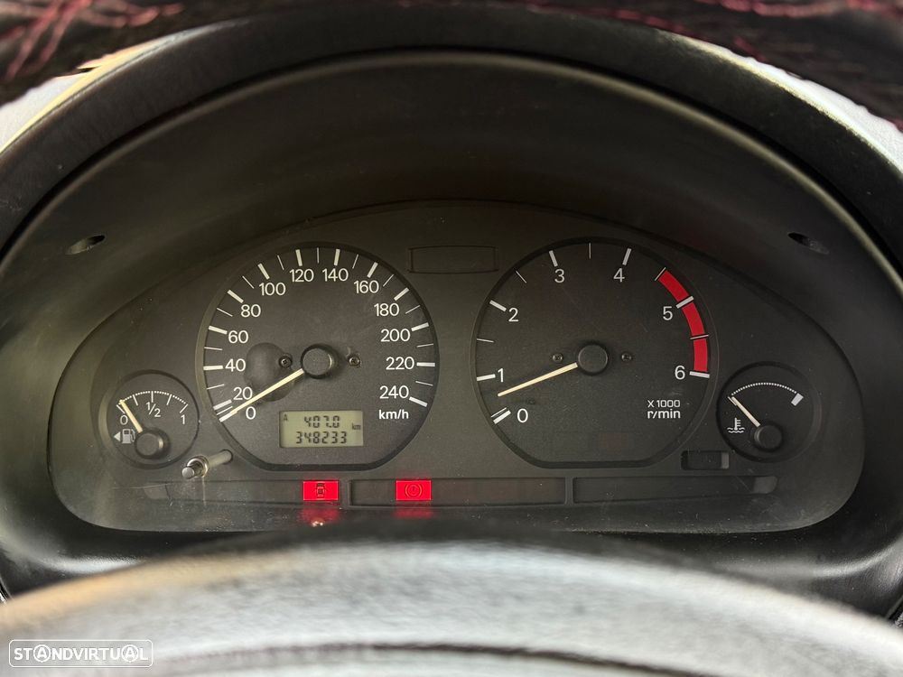 Mitsubishi Carisma HB 1.9 Di-D MP Classic JLL - 16