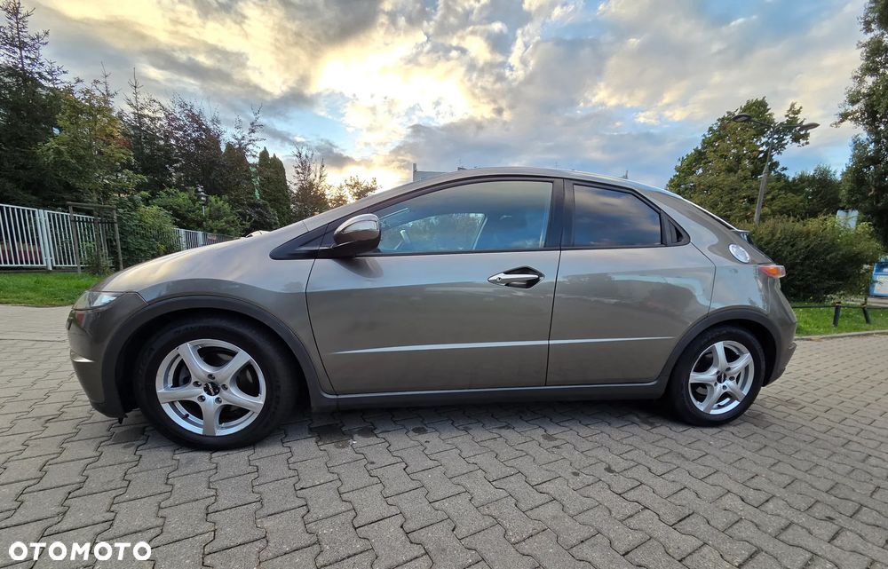 Honda Civic 1.8 Executive - 5