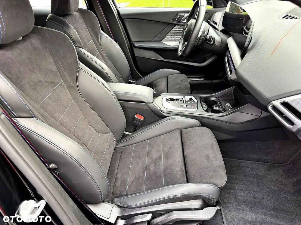 BMW Seria 1 120 mHEV - 19