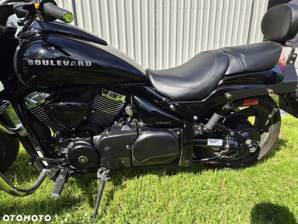 Suzuki Intruder - 17