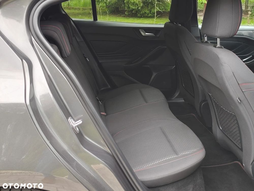 Ford Focus 1.0 EcoBoost ST-Line Black ASS - 19