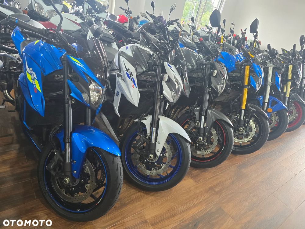 Suzuki GSX - 35