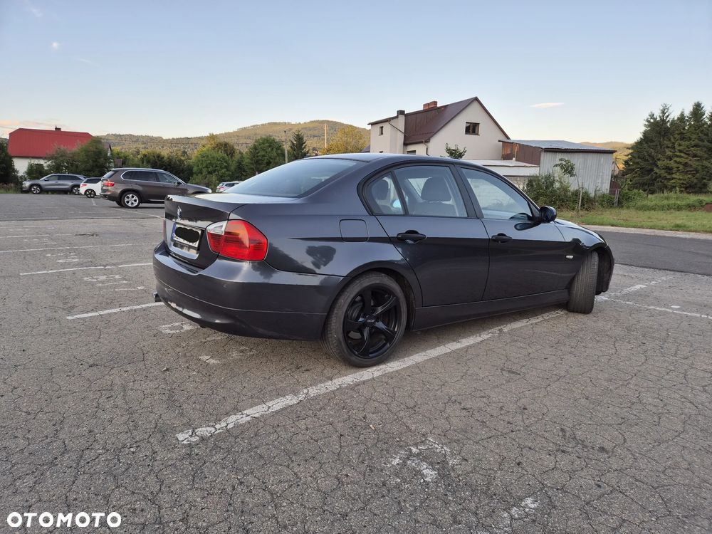 BMW Seria 3 318i - 7