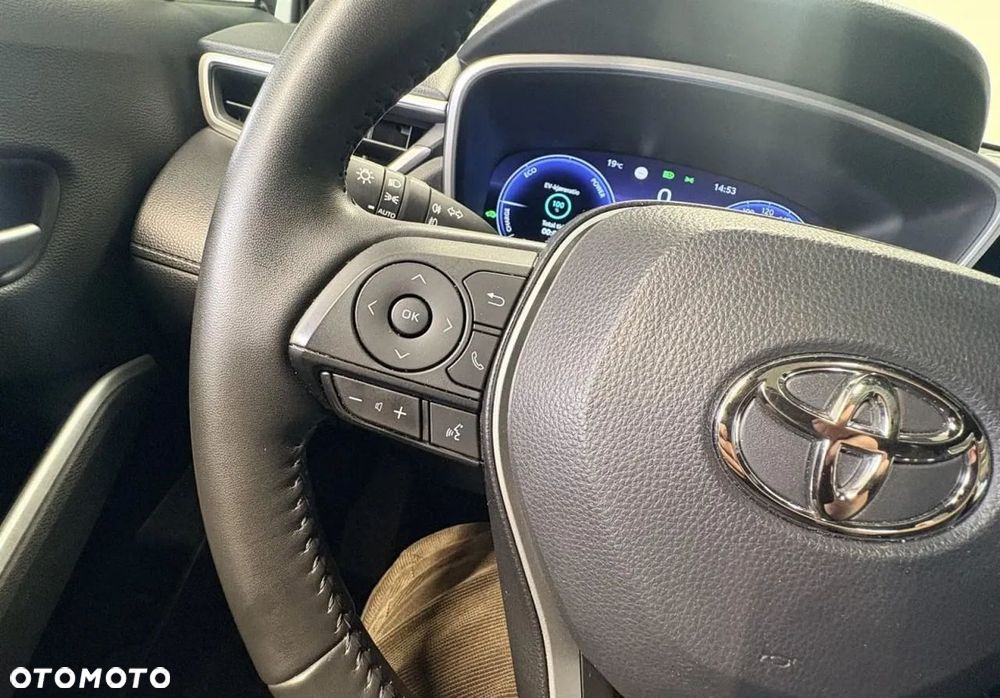 Toyota Corolla 2.0 Hybrid Executive - 18